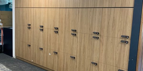 400 Sit Stand Workstation Installation-Mariquino - Furniture installation melbourne