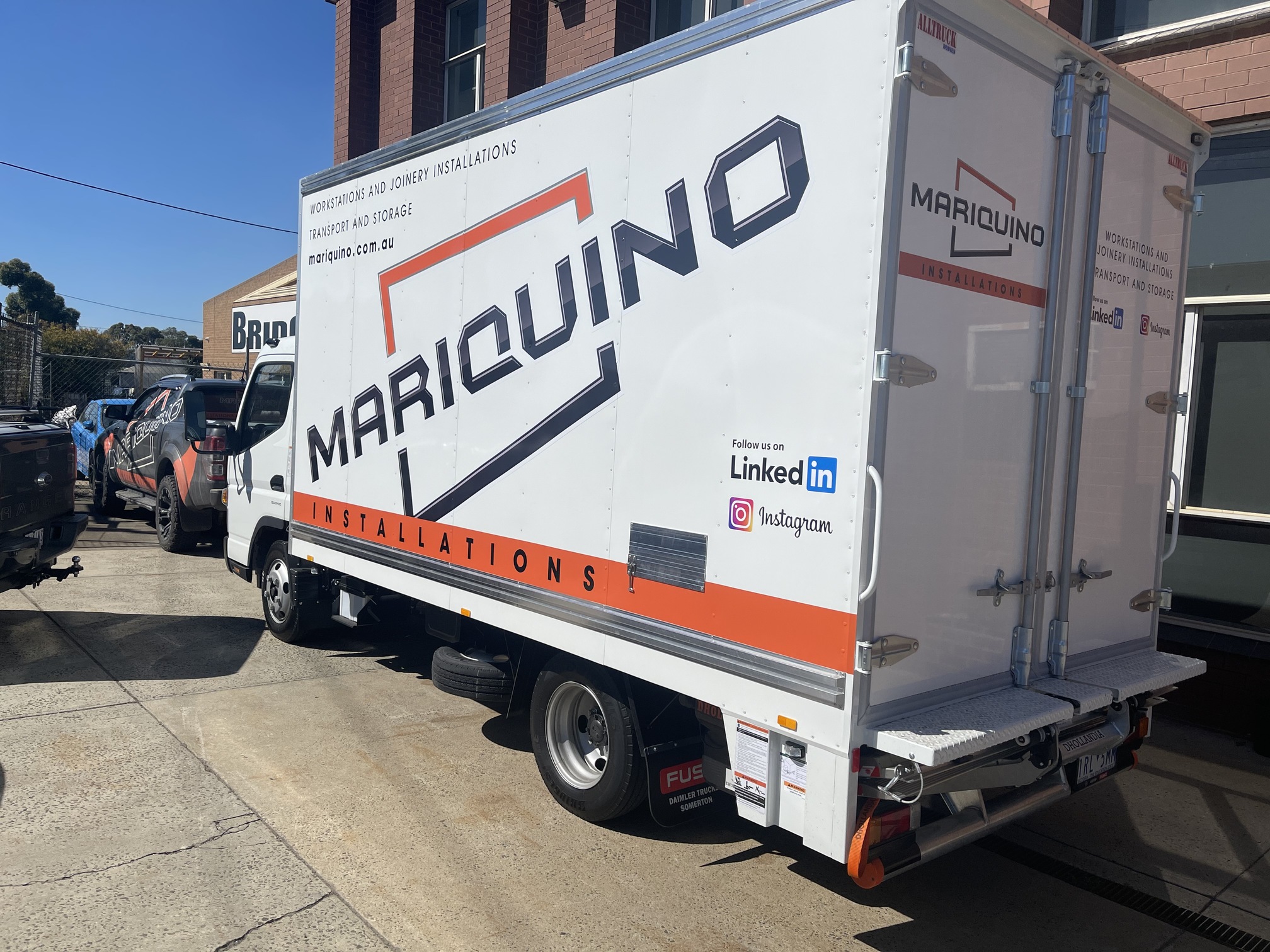 Furniture freight-Mariquino - Furniture installation melbourne